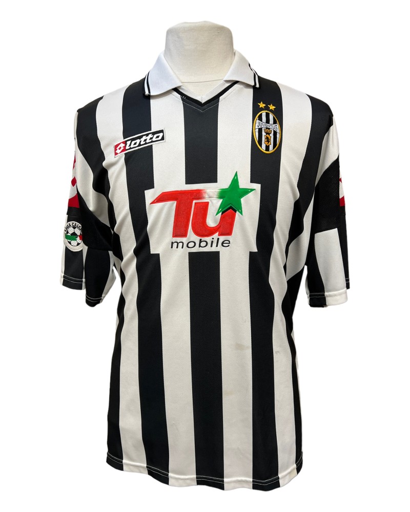Juventus	2001-2002 HOME
