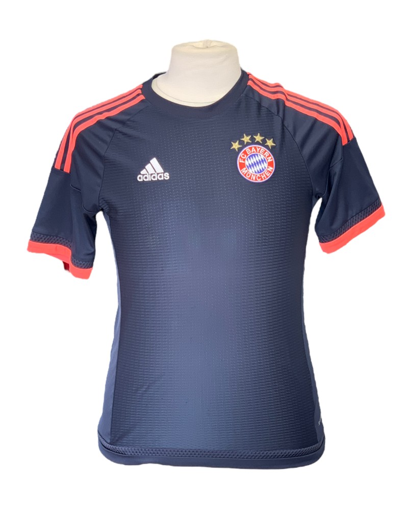 Bayern Munich 2015-2016 AWAY