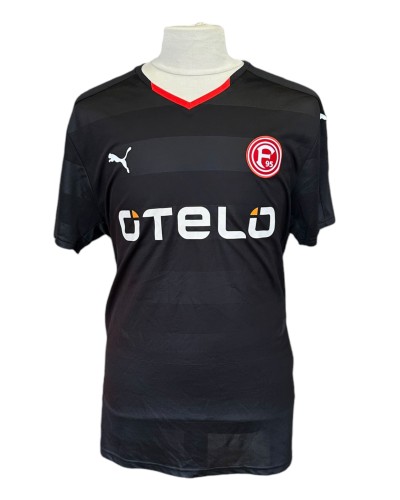 Dusseldorf 2015-2016 AWAY